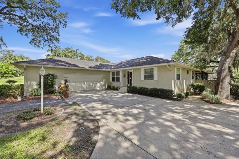 House in Melrose, Florida 3 bedrooms, 148.09 sq.m. № 2215642 - photo 9