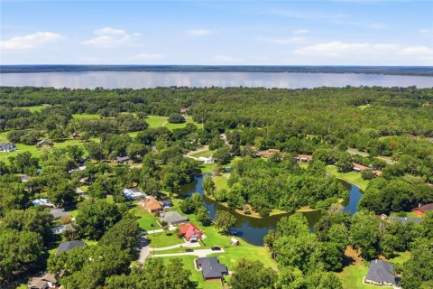 House in Melrose, Florida 3 bedrooms, 148.09 sq.m. № 2215642 - photo 5