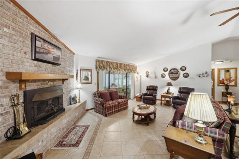 House in Melrose, Florida 3 bedrooms, 148.09 sq.m. № 2215642 - photo 16
