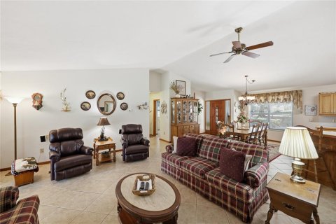 House in Melrose, Florida 3 bedrooms, 148.09 sq.m. № 2215642 - photo 15