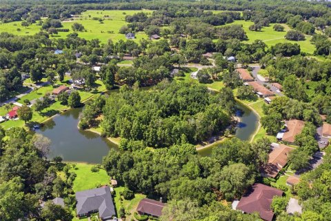 House in Melrose, Florida 3 bedrooms, 148.09 sq.m. № 2215642 - photo 7
