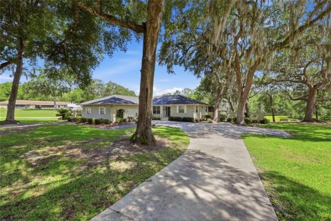 House in Melrose, Florida 3 bedrooms, 148.09 sq.m. № 2215642 - photo 8
