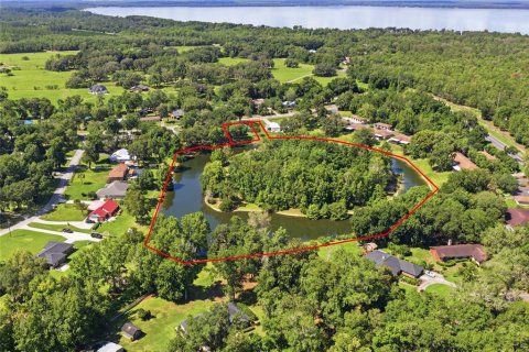House in Melrose, Florida 3 bedrooms, 148.09 sq.m. № 2215642 - photo 6