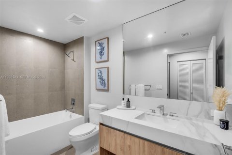 Снять в аренду кондоминиум в Майами, Флорида 2 спальни, 76.64м2, № 1996007 - фото 14