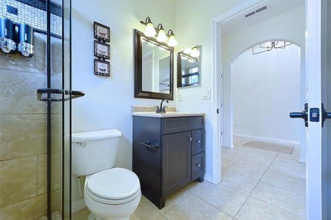 Villa ou maison à louer à Tampa, Floride: 3 chambres, 187.94 m2 № 2411576 - photo 9