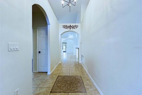 Villa ou maison à louer à Tampa, Floride: 3 chambres, 187.94 m2 № 2411576 - photo 11