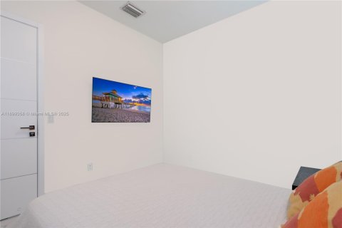 Casa en alquiler en Palmetto Bay, Florida, 4 dormitorios, 222.78 m2 № 1952169 - foto 18