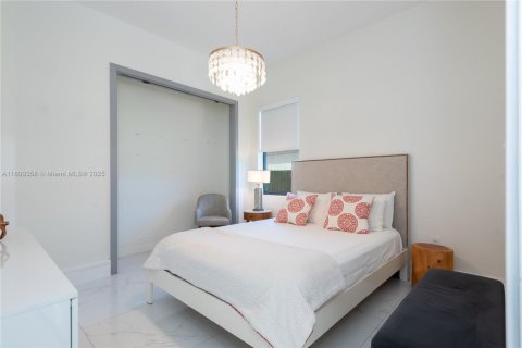 Casa en alquiler en Palmetto Bay, Florida, 4 dormitorios, 222.78 m2 № 1952169 - foto 14