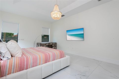 Casa en alquiler en Palmetto Bay, Florida, 4 dormitorios, 222.78 m2 № 1952169 - foto 21