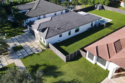 Casa en alquiler en Palmetto Bay, Florida, 4 dormitorios, 222.78 m2 № 1952169 - foto 29