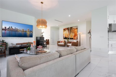 Casa en alquiler en Palmetto Bay, Florida, 4 dormitorios, 222.78 m2 № 1952169 - foto 5