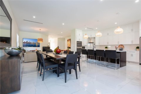 Casa en alquiler en Palmetto Bay, Florida, 4 dormitorios, 222.78 m2 № 1952169 - foto 8