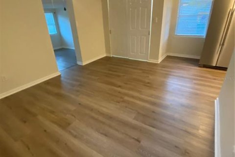 Casa en alquiler en Eustis, Florida, 3 dormitorios, 137.5 m2 № 2299620 - foto 5