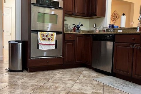 Casa en venta en Kissimmee, Florida, 5 dormitorios, 267.65 m2 № 1683086 - foto 12