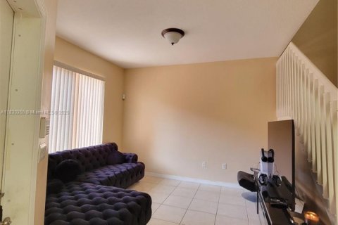 Condo in Pembroke Pines, Florida, 3 bedrooms  № 1806042 - photo 5