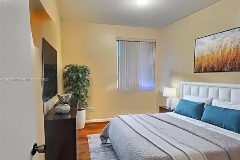 Condo in Pembroke Pines, Florida, 3 bedrooms  № 1806042 - photo 18