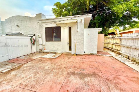 Villa ou maison à louer à Hollywood, Floride: 1 chambre, 28.99 m2 № 1893562 - photo 5