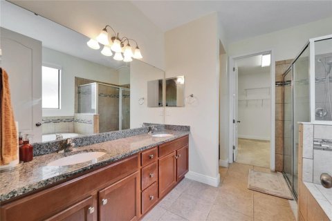 Купить виллу или дом в Ривервью, Флорида 6 комнат, 312.24м2, № 1800080 - фото 29