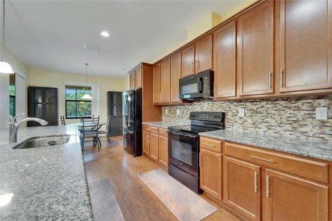 Купить виллу или дом в Ривервью, Флорида 6 комнат, 312.24м2, № 1800080 - фото 19