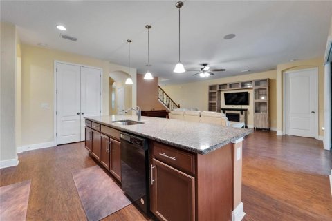 Купить виллу или дом в Ривервью, Флорида 6 комнат, 312.24м2, № 1800080 - фото 21