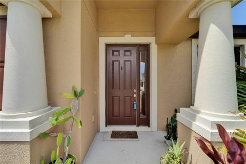 Купить виллу или дом в Ривервью, Флорида 6 комнат, 312.24м2, № 1800080 - фото 4