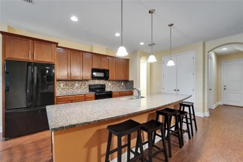 Купить виллу или дом в Ривервью, Флорида 6 комнат, 312.24м2, № 1800080 - фото 18