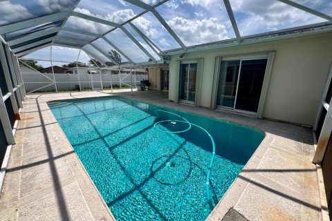 Casa en alquiler en Lake Worth, Florida, 3 dormitorios, 145.76 m2 № 1121147 - foto 1