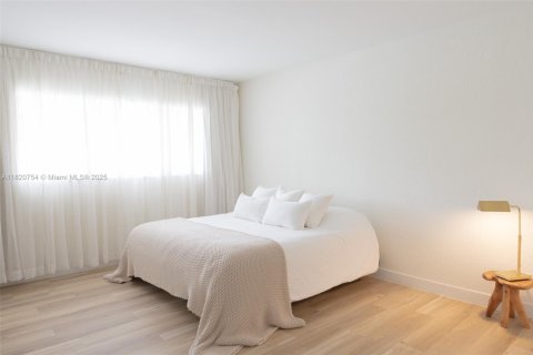 Condominio en venta en Pompano Beach, Florida, 2 dormitorios, 102.19 m2 № 1954267 - foto 15