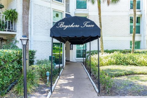 Condominio en venta en Tampa, Florida, 2 dormitorios, 86.96 m2 № 1821023 - foto 17