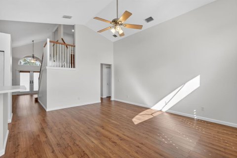 House in Stuart, Florida 4 bedrooms, 206.06 sq.m. № 2348542 - photo 17