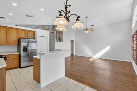 House in Stuart, Florida 4 bedrooms, 206.06 sq.m. № 2348542 - photo 20