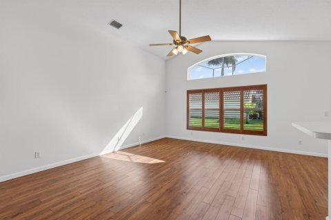 House in Stuart, Florida 4 bedrooms, 206.06 sq.m. № 2348542 - photo 14