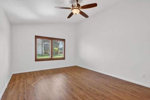 House in Stuart, Florida 4 bedrooms, 206.06 sq.m. № 2348542 - photo 28