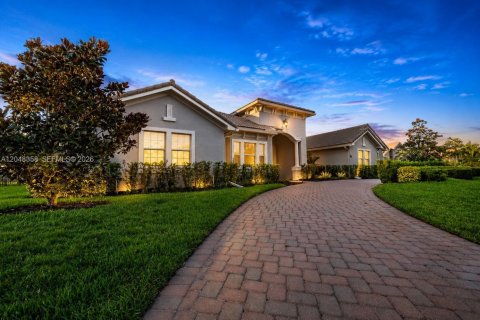 House in Davie, Florida 5 bedrooms, 479 sq.m. № 2261040 - photo 2