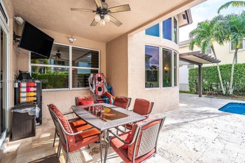 House in Miramar, Florida 6 bedrooms, 349.87 sq.m. № 2043003 - photo 26