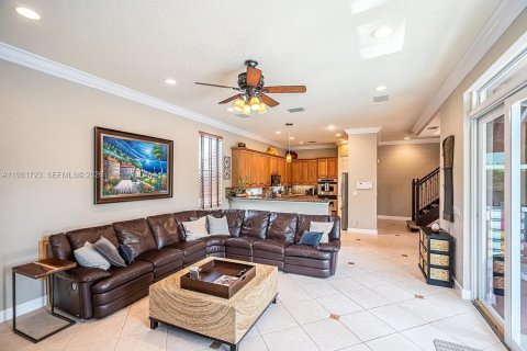 House in Miramar, Florida 6 bedrooms, 349.87 sq.m. № 2043003 - photo 12