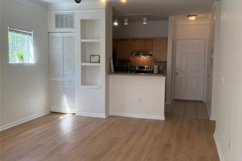 Copropriété à vendre à Tampa, Floride: 1 chambre, 71.72 m2 № 2377769 - photo 8