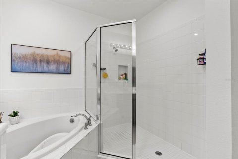 Casa en venta en Wesley Chapel, Florida, 4 dormitorios, 317.91 m2 № 2151720 - foto 28