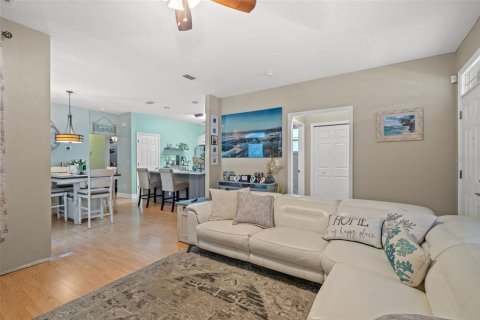 Casa en venta en Zephyrhills, Florida, 3 dormitorios, 138.61 m2 № 2330078 - foto 11