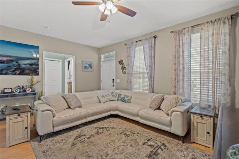 Casa en venta en Zephyrhills, Florida, 3 dormitorios, 138.61 m2 № 2330078 - foto 10