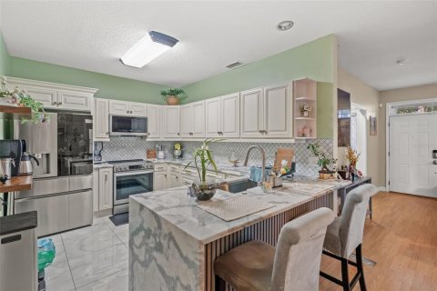 Casa en venta en Zephyrhills, Florida, 3 dormitorios, 138.61 m2 № 2330078 - foto 13