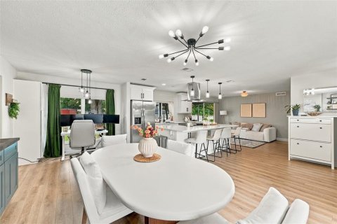 House in Tampa, Florida 3 bedrooms, 123.19 sq.m. № 2396371 - photo 20