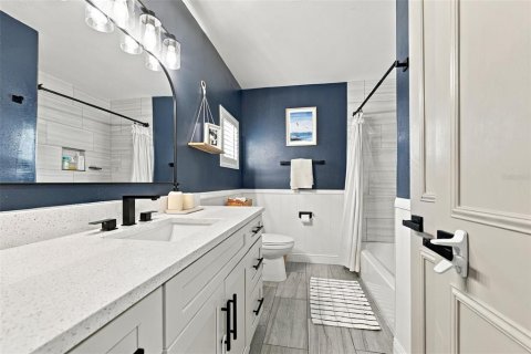 House in Tampa, Florida 3 bedrooms, 123.19 sq.m. № 2396371 - photo 28