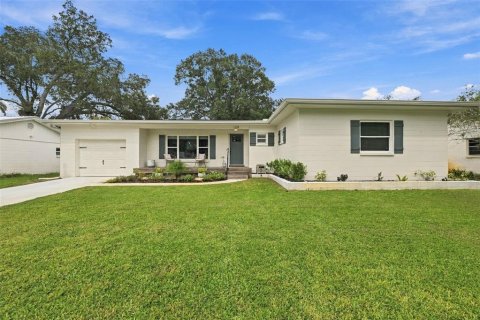 House in Tampa, Florida 3 bedrooms, 123.19 sq.m. № 2396371 - photo 9