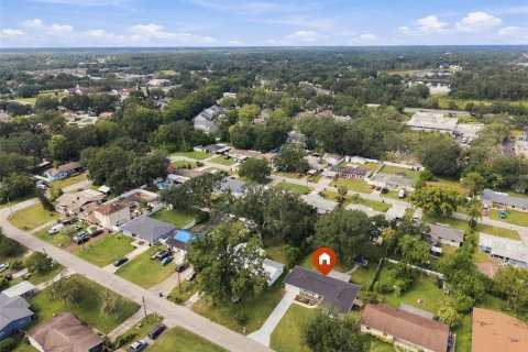 House in Tampa, Florida 3 bedrooms, 123.19 sq.m. № 2396371 - photo 3