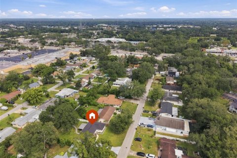 House in Tampa, Florida 3 bedrooms, 123.19 sq.m. № 2396371 - photo 4