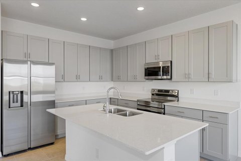 Villa ou maison à vendre à Haines City, Floride: 4 chambres, 164.99 m2 № 2094927 - photo 2