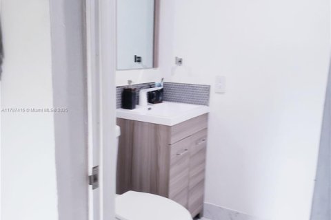 Купить виллу или дом в Хомстед, Флорида 6 спален, 407.84м2, № 2048608 - фото 20