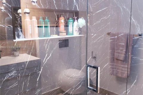 Купить виллу или дом в Хомстед, Флорида 6 спален, 407.84м2, № 2048608 - фото 16