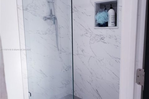 Купить виллу или дом в Хомстед, Флорида 6 спален, 407.84м2, № 2048608 - фото 19